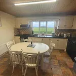 3 Bedroom In The Lahinch Area. Дом отдыха *