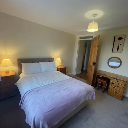 Hébergement de vacances 3 Bedroom In The Lahinch Area. *