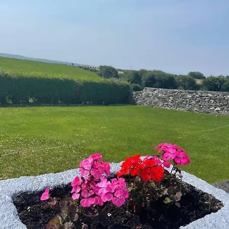 Feriehus 3 Bedroom In The Lahinch Area. *