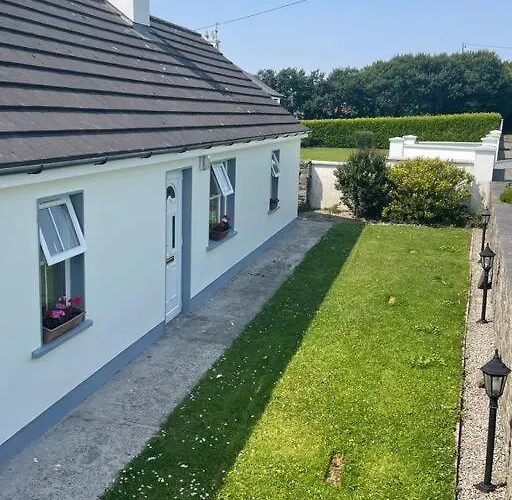 3 Bedroom In The Lahinch Area. 펜션