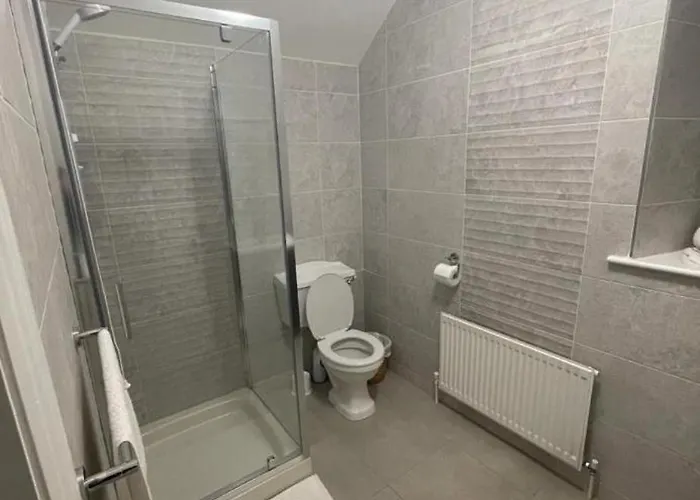 3 Bedroom In The Lahinch Area. *